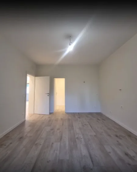 Tirane, jepet me qera apartament 3+1+Aneks+Ballkon Kati 3, 110 m² 800 € 