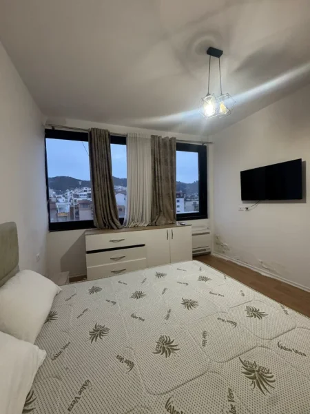 Tirane, shitet apartament 1+1+Aneks+Ballkon Kati 9, 109 m² 170.000 € (Selite)