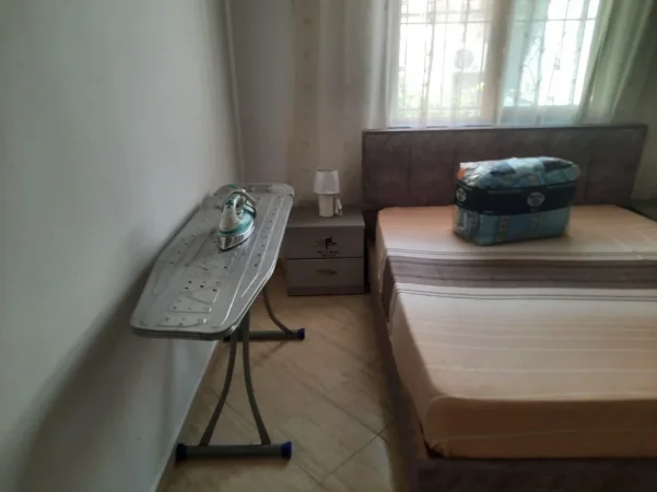 Tirane, jepet me qera apartament 2+1 Kati 2, 100 m² 700 € (VASIL SHANTO)