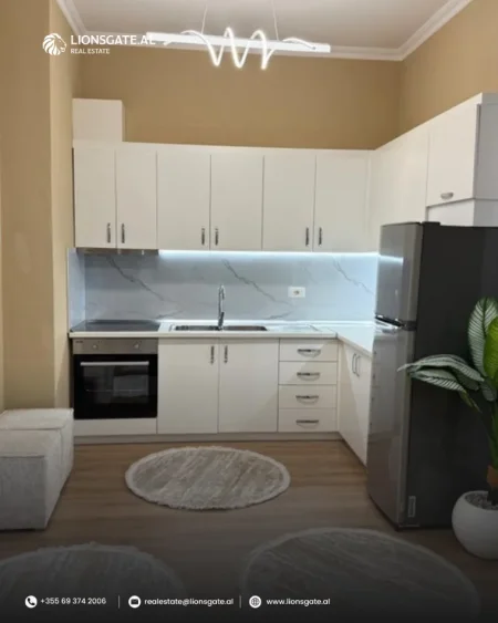 Tirane, jepet me qera apartament 1+1+Ballkon , 75 m² 750 € 