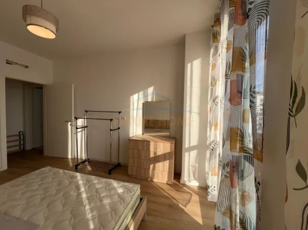 Tirane, jepet me qera apartament 1+1 Kati 4, 80 m² 550 € 