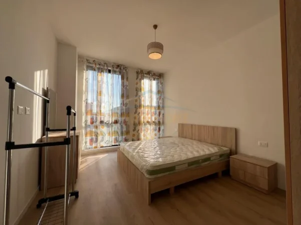 Tirane, jepet me qera apartament 1+1 Kati 4, 80 m² 550 € 
