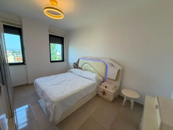 Tirane, jepet me qera apartament 1+1 Kati 5, 450 € (CASA ITALIA)