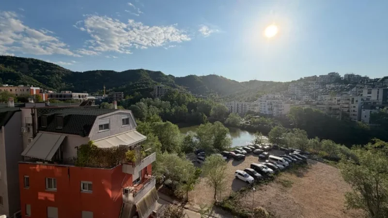 Tirane, jepet me qera apartament 2+1 Kati 4, 680 € (Liqeni i Thatë)