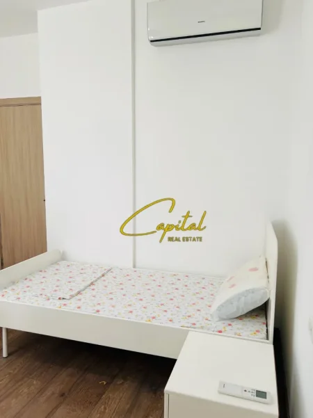 Tirane, jepet me qera apartament 2+1 Kati 12, 100 m² 700 € (ISH STACIONI TRENIT)