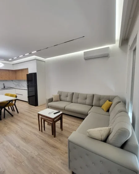 Tirane, shitet apartament 2+1+Aneks+Ballkon Kati 2, 102 m² 255.000 € (Porcelan)