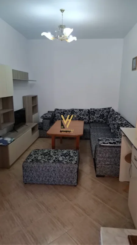 Tirane, jepet me qera shtepi 1+1 Kati 2, 62 m² 480 € (VIZION PLUS)