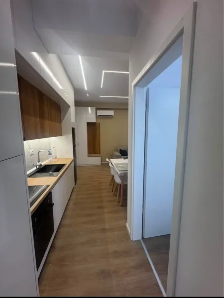 Tirane,  jepet me qira apartament 1+1 Kati 3, 75 m² (kompleksi mangalem)