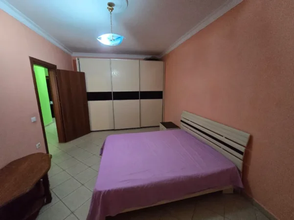 Tirane, jepet me qera apartament 2+1+Aneks+Ballkon Kati 2, 550 € (astir , unaza e re , rruga teodor keko)