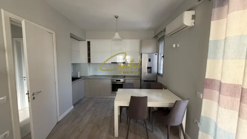 Tirane, jepet me qera apartament 2+1 Kati 4, 80 m² 650 € (LIQENI I THATE)