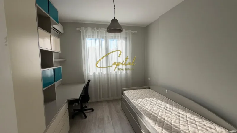 Tirane, jepet me qera apartament 2+1 Kati 4, 80 m² 650 € (LIQENI I THATE)