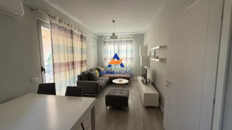 Shqiperi, jepet me qera apartament 2+1+Ballkon Kati 4, 83 m² 750 € 