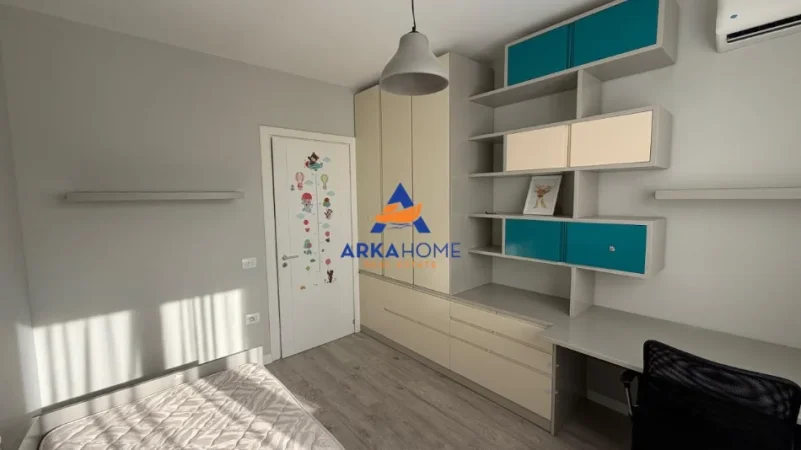 Shqiperi, jepet me qera apartament 2+1+Ballkon Kati 4, 83 m² 750 € 