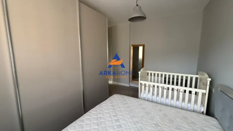 Shqiperi, jepet me qera apartament 2+1+Ballkon Kati 4, 83 m² 750 € 