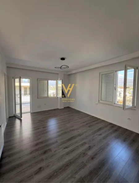 Tirane, jepet me qera Vile 3 Katshe Kati 0, 764 m² 3.000 € (MJULL BATHORE)
