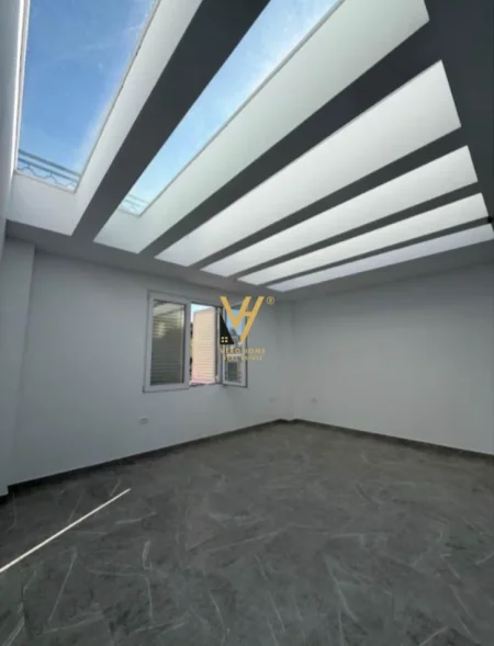 Tirane, jepet me qera Vile 3 Katshe Kati 0, 764 m² 3.000 € (MJULL BATHORE)
