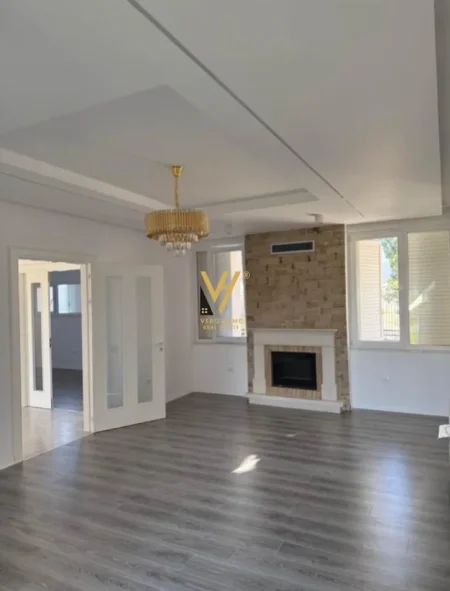 Tirane, jepet me qera Vile 3 Katshe Kati 0, 764 m² 3.000 € (MJULL BATHORE)
