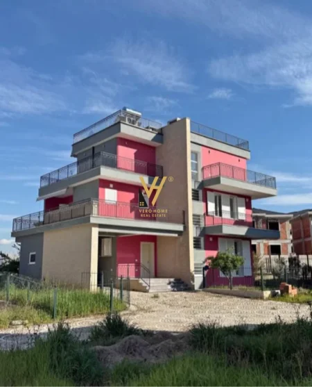 Tirane, jepet me qera Vile 3 Katshe Kati 0, 764 m² 3.000 € (MJULL BATHORE)