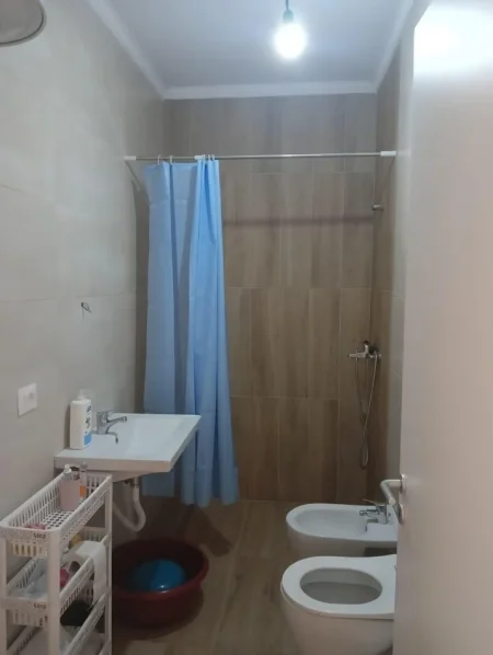 Tirane, jepet me qera apartament 1+1 Kati 9, 55 m² 500 € (Don Bosko)