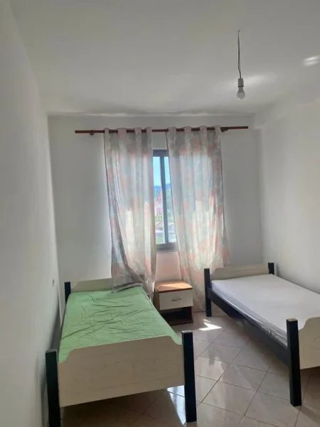 Tirane, shitet apartament 2+1+Ballkon Kati 3, 87 m² 115.000 € (Pallatet Çabej)