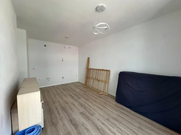 Tirane, jepet me qera apartament 1+1 Kati 6, 40 m² 300 € (Univers City)