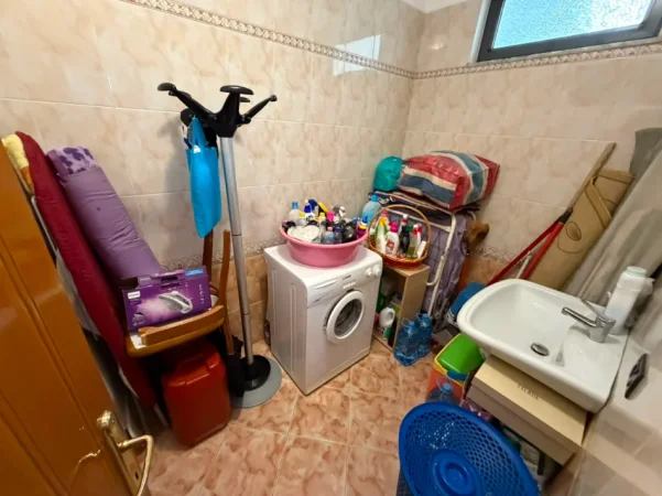 Tirane, jepet me qera apartament 2+1 Kati 7, (rruga e kavajes)