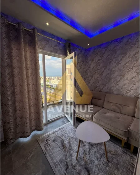 Tirane, jepet me qera apartament 1+1+Ballkon Kati 8, 70 m² 500 € (rruga gryka e kacanikut)