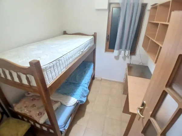 Tirane, jepet me qera apartament 2+1 Kati 1, 90 m² 400 € (Ali Dem ne rrugen Idriz Dollaku)