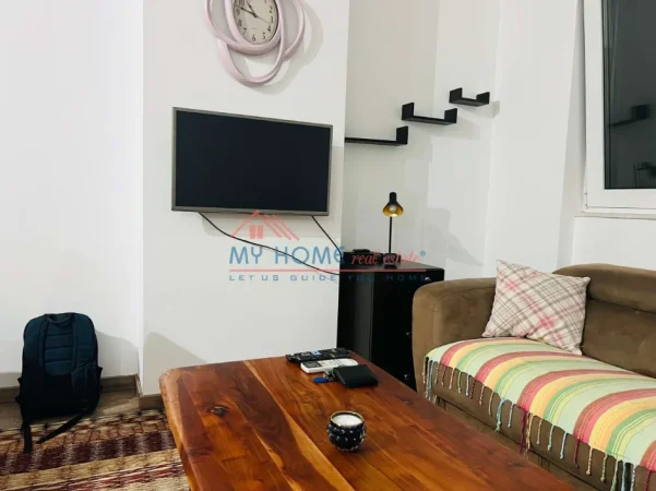 Tirane, jepet me qera apartament 2+1+Ballkon Kati 12, 100 m² 700 € (Rruga Asim Vokshi, Kompleksi Panorama)