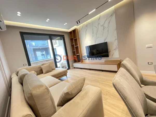 Tirane, jepet me qera apartament 1+1 , 950 € (Liqeni i Thate)