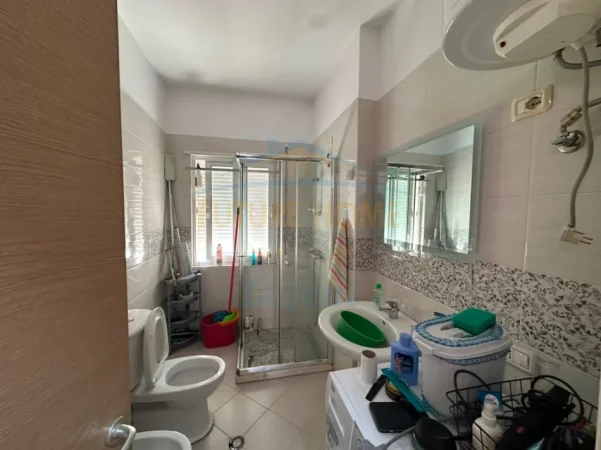 Tirane, shitet apartament 2+1 Kati 4, 90 m² 178.000 € (FRESK)