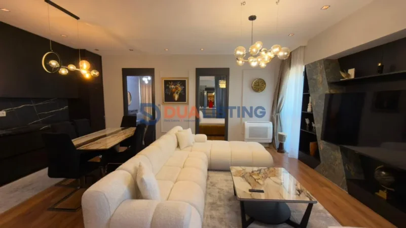 Tirane, jepet me qera apartament 3+1 , 2.500 € 