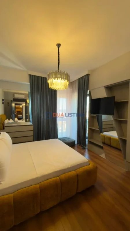 Tirane, jepet me qera apartament 3+1 , 2.500 € 