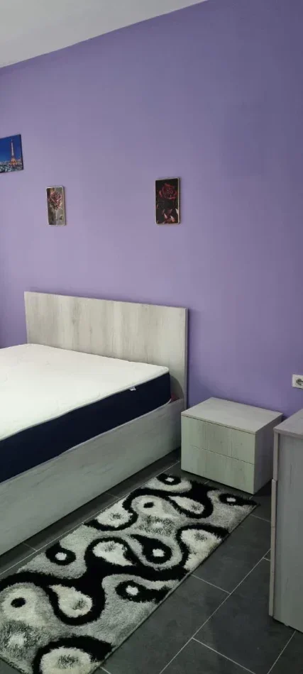 Tirane, jepet me qera apartament 1+1 Kati 2, 70 m² 350 € (Fresku)
