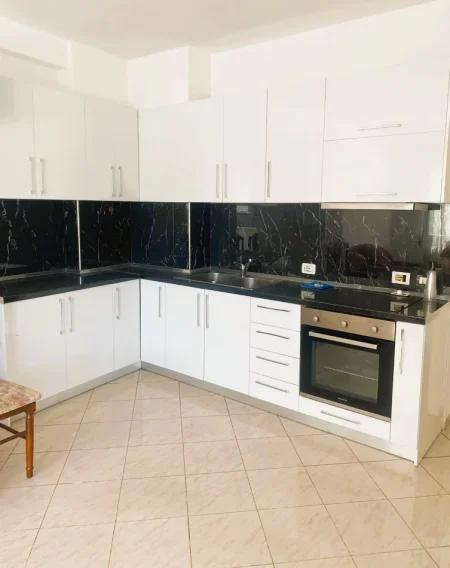 Tirane, shitet apartament 2+1+Aneks+Ballkon Kati 3, 87 m² 119.200 € (Misto Mame)