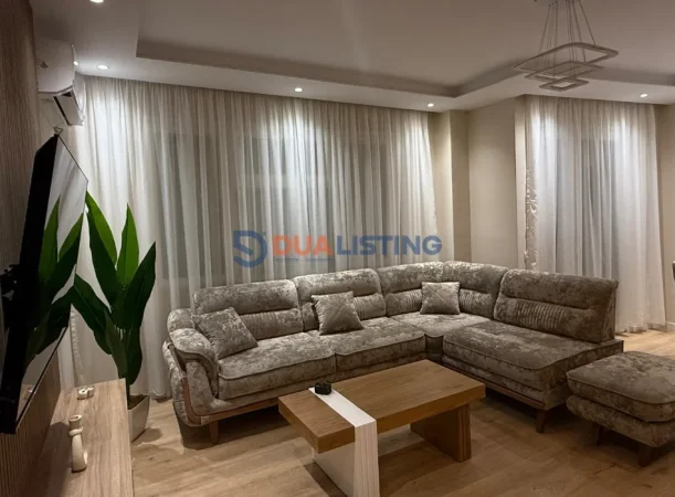 Tirane, jepet me qera apartament 2+1 , 800 € (Liqeni i Thate)