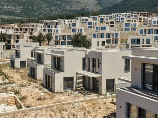 Dhermi - Palase, shitet Vile Vile 2 Katshe , 690 m² 1.400.000 € (San Nicolas, Drimadhë / Palasë)