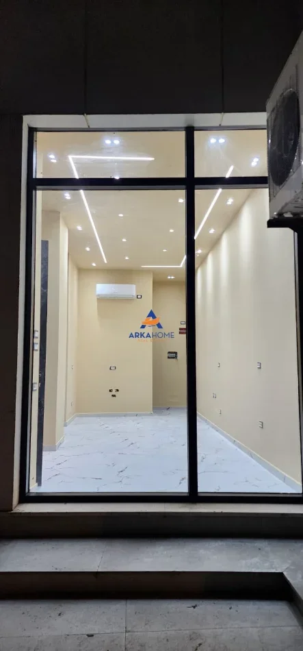 Tirane, jepet me qera ambjent biznesi Kati 0, 32 m² 1.020 € 