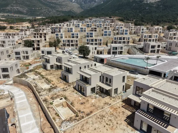 Dhermi - Palase, shitet Vile Vile 2 Katshe , 440 m² 1.300.000 € (San Nicolas, Drimadhë / Palasë)