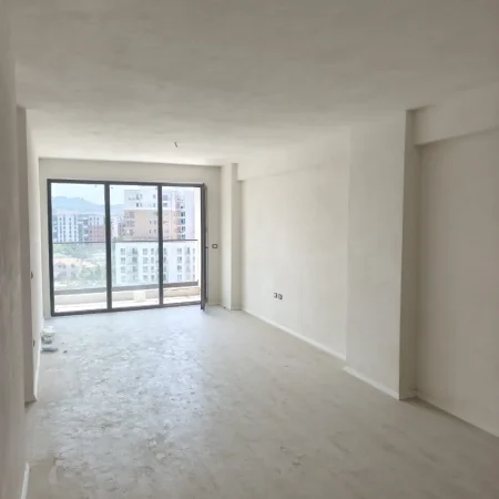 Tirane, shitet apartament , 121 m² 218.000 € (ish Fusha e Aviacionit)