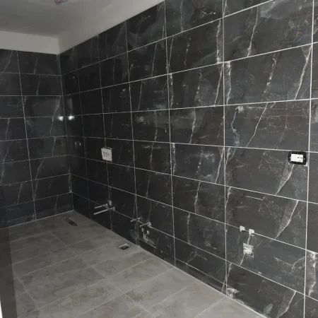Tirane, shitet apartament , 121 m² 218.000 € (ish Fusha e Aviacionit)