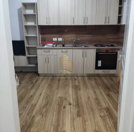 Tirane, jepet me qera apartament 1+1+Ballkon Kati 3, 68 m² 380 € (Porcelan)