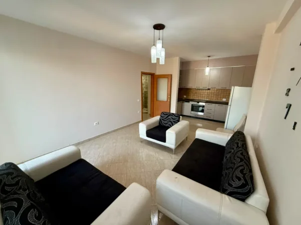 Tirane, jepet me qera apartament 2+1 , (Tregu Elektrik)