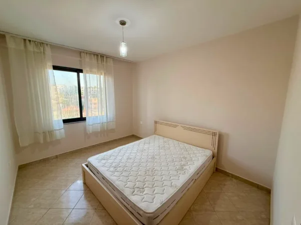 Tirane, jepet me qera apartament 2+1 , (Tregu Elektrik)
