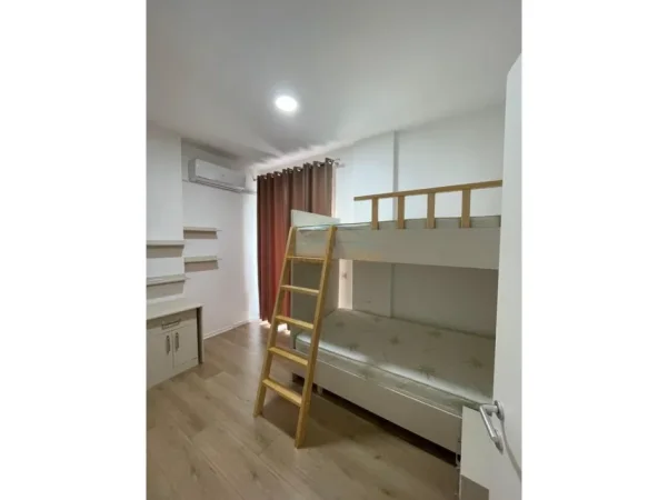Tirane, shitet apartament 2+1+Aneks+Ballkon Kati 5, 125 m² 185.000 € 