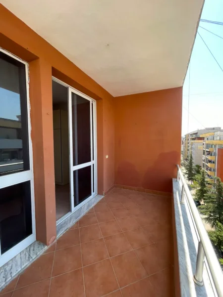 Tirane, shitet apartament 2+1+Ballkon Kati 7, 98 m² 140.000 € (Astir)
