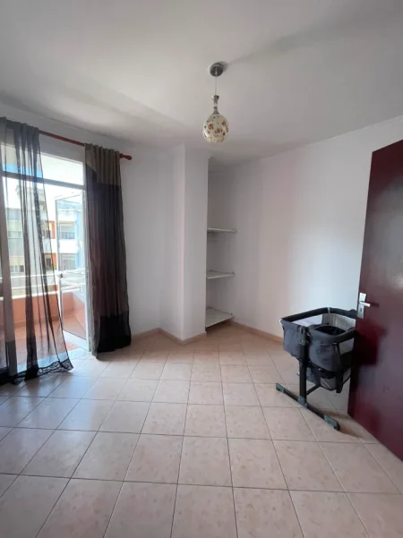 Tirane, shitet apartament 2+1+Ballkon Kati 7, 98 m² 140.000 € (Astir)