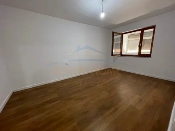 Tirane, shitet apartament 2+1 Kati 2, 96 m² 235.000 € (Pazari i Ri)