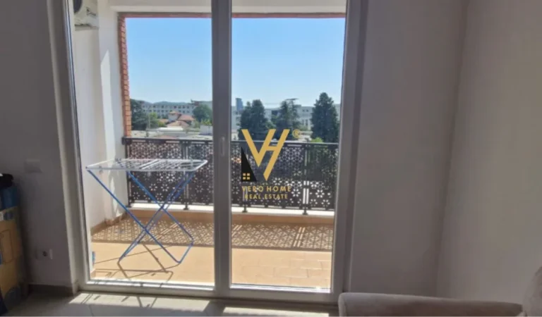 Tirane, jepet me qera apartament 2+1+Ballkon Kati 2, 75 m² 520 € (QSUT)