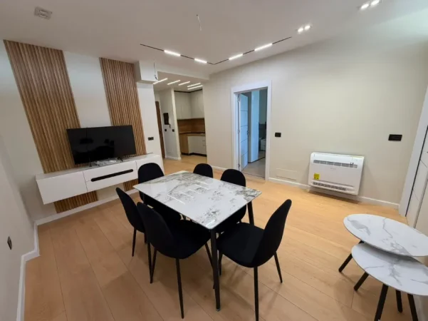 Tirane, jepet me qera apartament 2+1 Kati 11, 90 m² (Rruga e Kavajes)